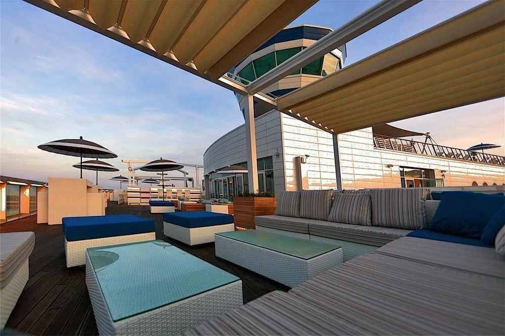 فندق Yacht Club Marina Di لوانو المظهر الخارجي الصورة
