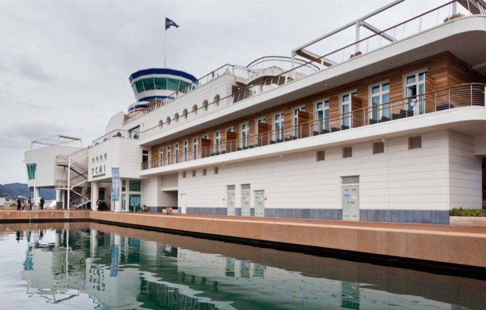 فندق Yacht Club Marina Di لوانو المظهر الخارجي الصورة