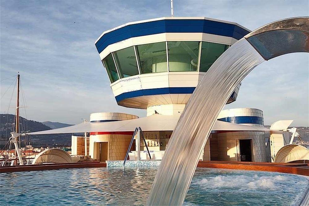 فندق Yacht Club Marina Di لوانو المظهر الخارجي الصورة