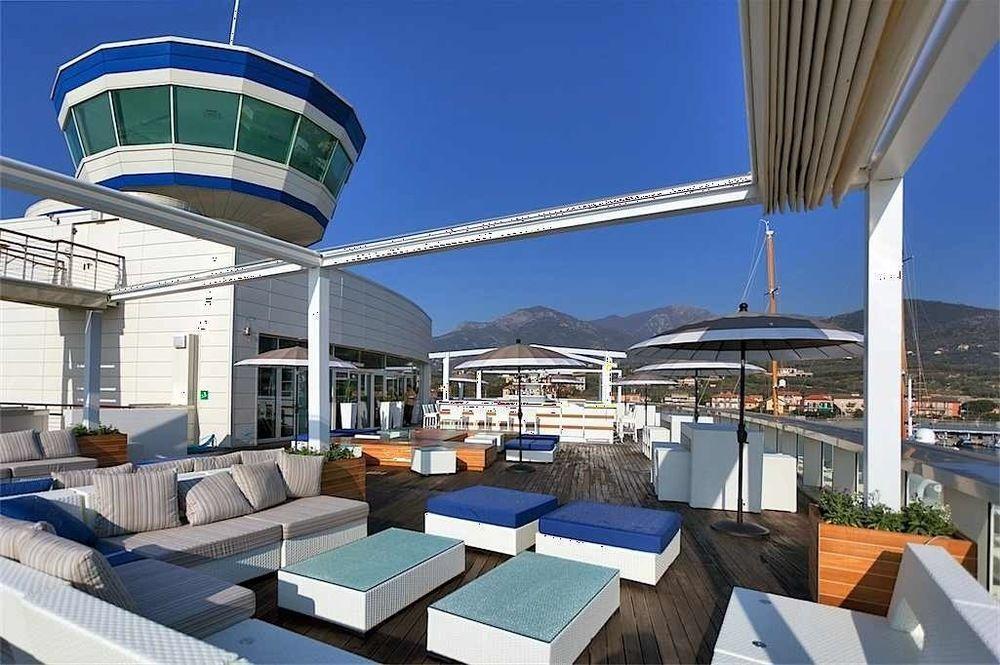 فندق Yacht Club Marina Di لوانو المظهر الخارجي الصورة