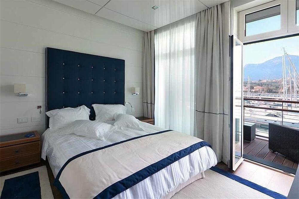 فندق Yacht Club Marina Di لوانو المظهر الخارجي الصورة