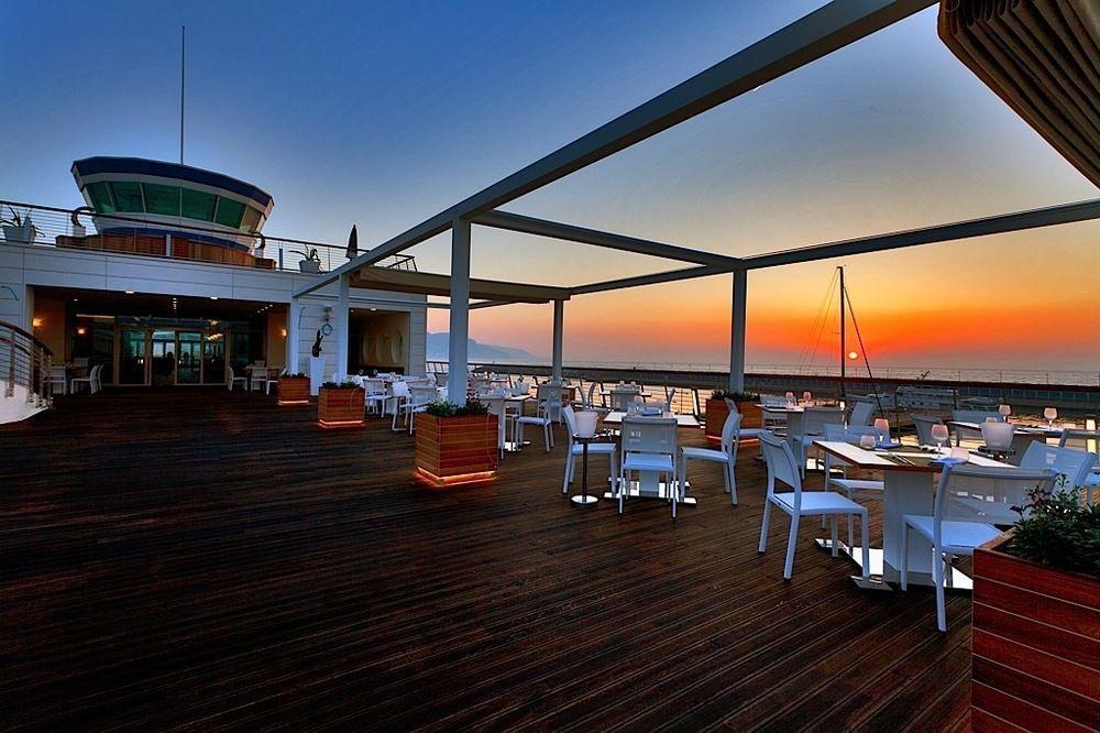فندق Yacht Club Marina Di لوانو المظهر الخارجي الصورة