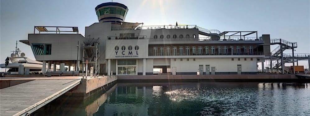 فندق Yacht Club Marina Di لوانو المظهر الخارجي الصورة