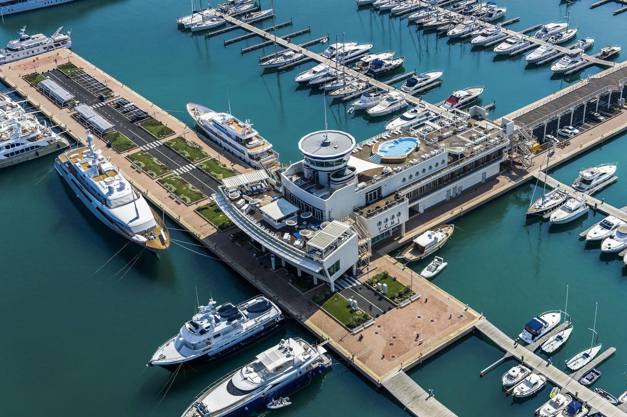 فندق Yacht Club Marina Di لوانو المظهر الخارجي الصورة